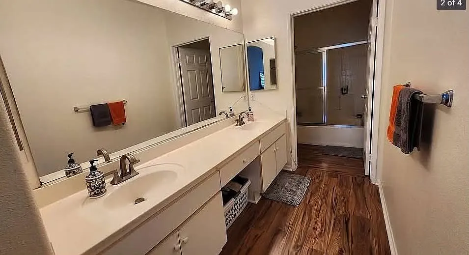 2 bed, 1110 sqft, $3,700 — Photo 3