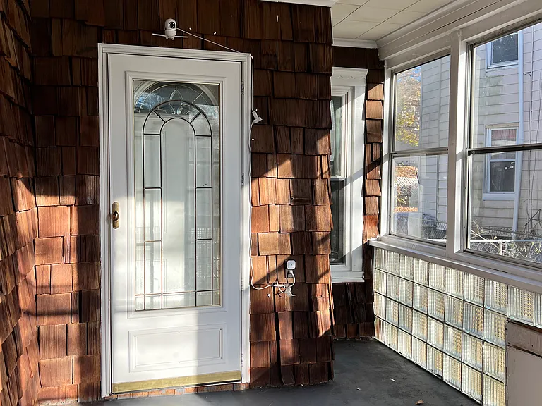 65 Tompkins St — Photo 2
