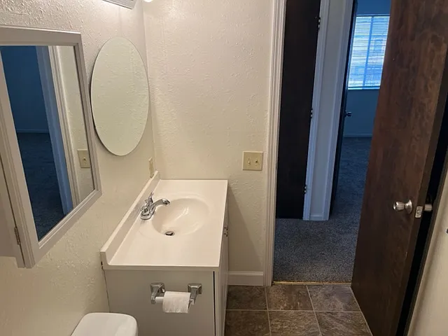 Tiblow Village Apartments — Photo 43