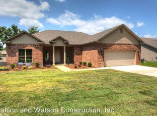 2240 Shadow Falls Dr, Conway, AR 72032
