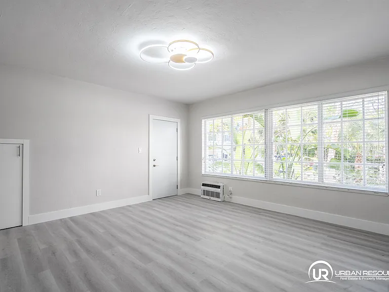 2420 Flamingo Dr #2 — Photo 19
