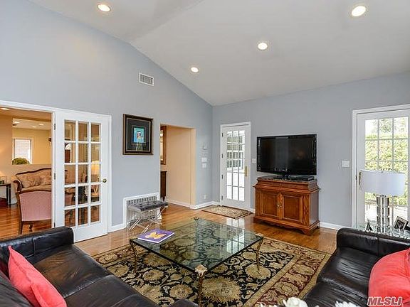 5th image of 161 Adams St