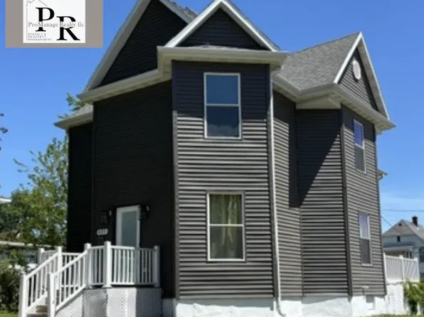 623 Melrose Ct, Clinton, IA 52732