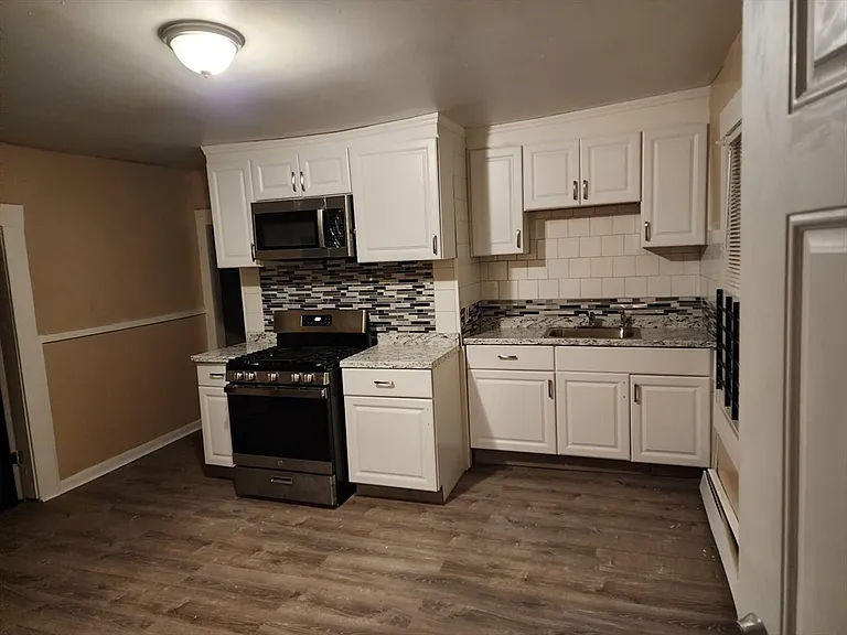 207 Court St #1 — Photo 13