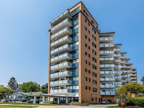 300 Lynn Shore Dr APT 508, Lynn, MA 01902