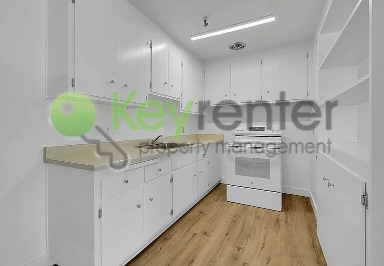 2320 P St #309 — Photo 4