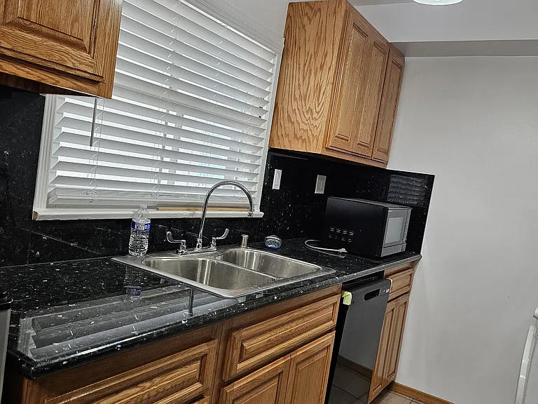 236 S Rexford Dr #1/4 — Photo 34