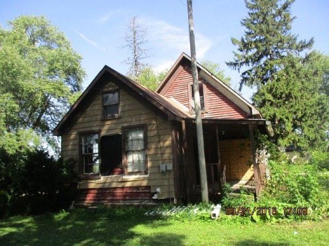 2nd image of 6937 Spruce Dr