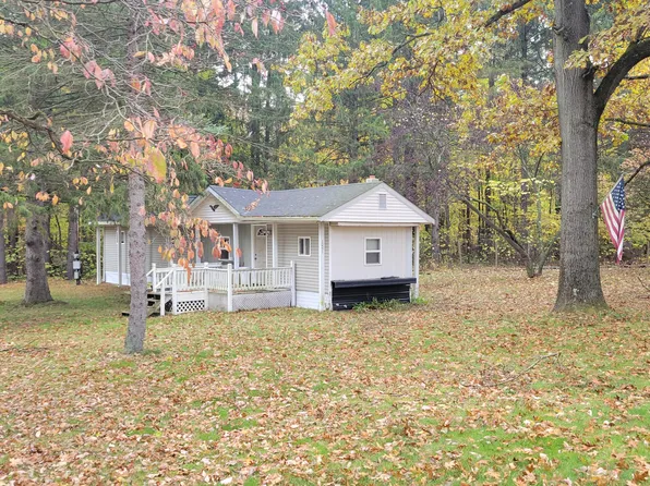 13371 32nd St, Gobles, MI 49055