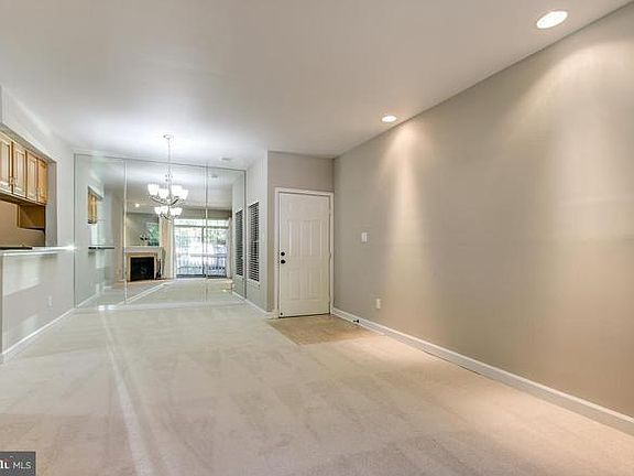 4th image of 5920 Barbados Pl APT 103