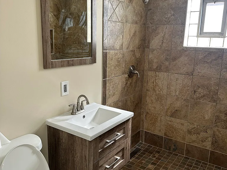 4425 S Sawyer Ave #1 — Photo 6