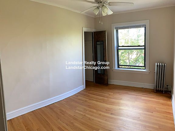 5th image of 4459 N Artesian Ave APT 3