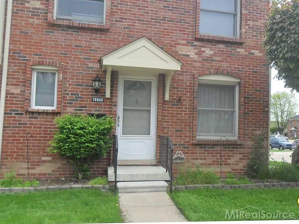 1st image of 19949 N Great Oaks Cir