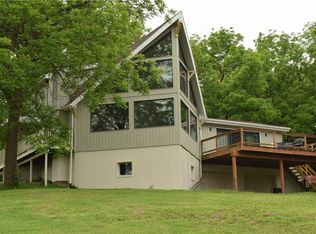 971 Haul Rd, Clinton, PA 15026