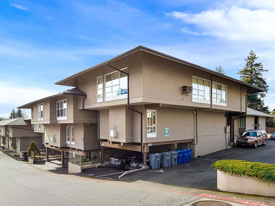 1st image of 942 100th Ave NE APT 231