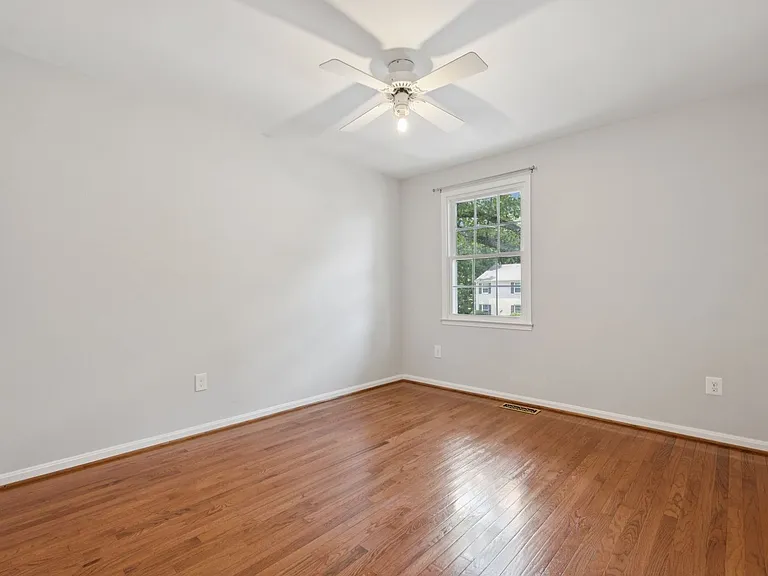 7401 Willshire Hunt Ct — Photo 26