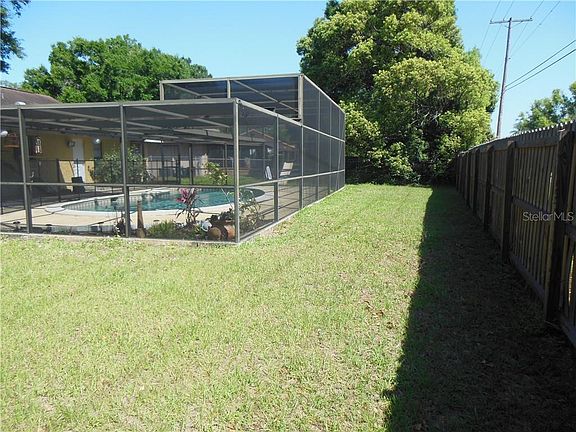4th image of 705 Green Cove Dr