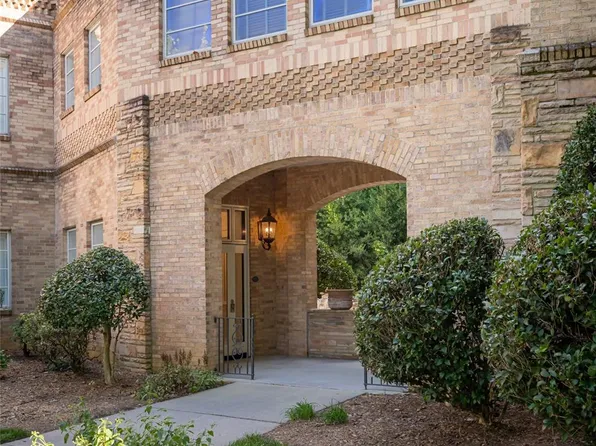 6 Village Ln #B102, Asheville, NC 28803