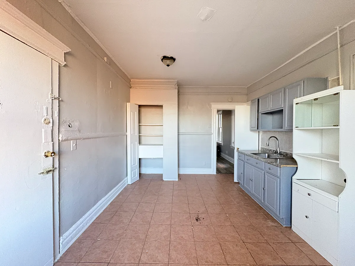 Building Photo - 225-227 Clifton Ave #9