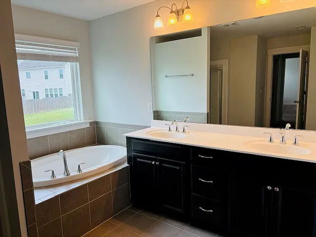 1508 Reynolds Ml — Photo 16