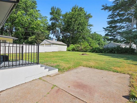4th image of 8591 Ardelia Ave