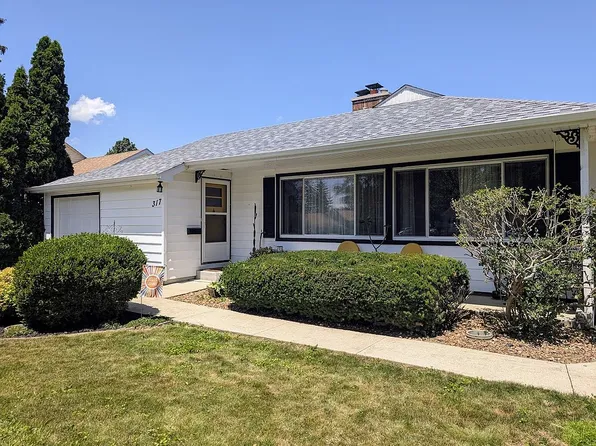 317 W Baker St, Manteno, IL 60950