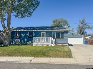 1020 Sherry Dr, Riverton, WY 82501