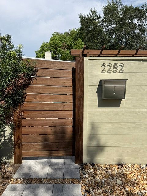 1st image of 2252 Howard Dr