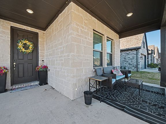 3rd image of 1701 Pegasus Dr