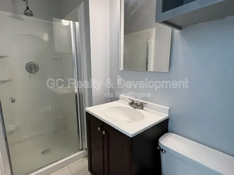 220 Main St #2R — Photo 6
