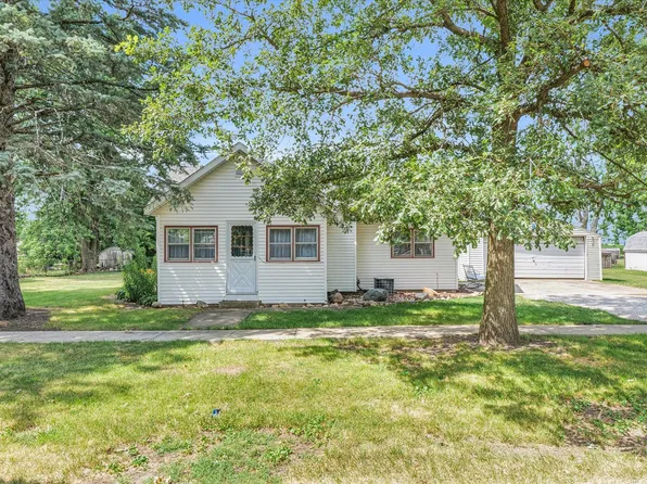 313 E Oliver St, Mansfield, IL 61854