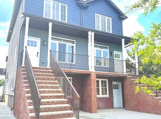 (Undisclosed Address), Staten Island, NY 10305