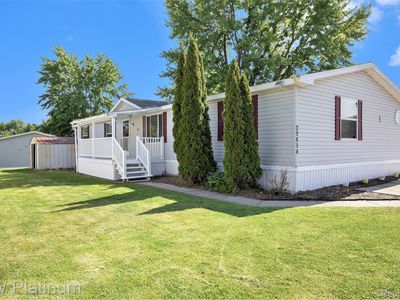 29654 Danbury Ct, Chesterfield, MI, 48051