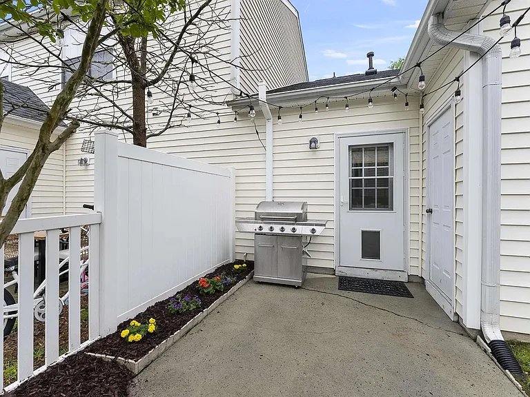 1108 Vermillion Dr — Photo 19