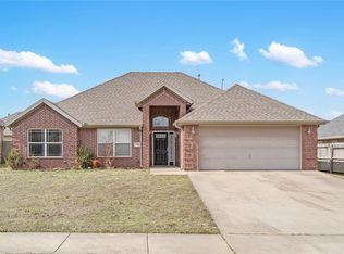 704 SW Crystal St, Bentonville, AR 72712
