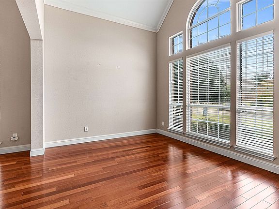 4th image of 601 Wellington Rd