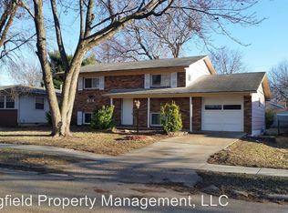 614 E Edgewood St, Springfield, MO 65807