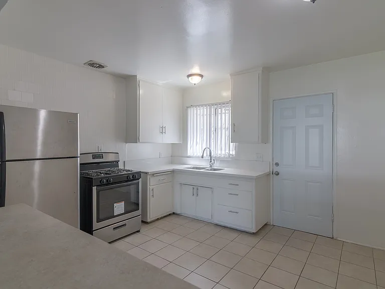 3868 S Potomac Ave #6 — Photo 6