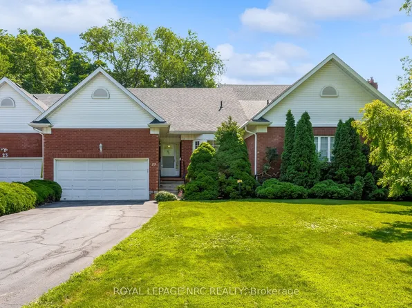 25 Milburn Dr, Pelham, ON L0S 1E4