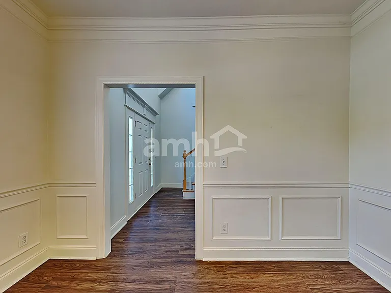 5125 Macarthur Ave — Photo 7