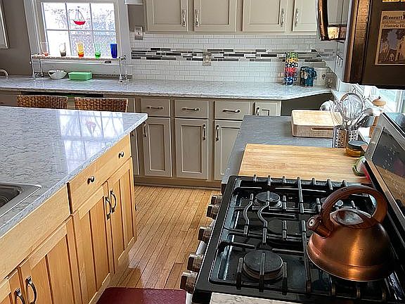 Gas stove