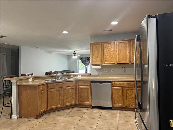 3rd image of 15193 SW 46th Cir