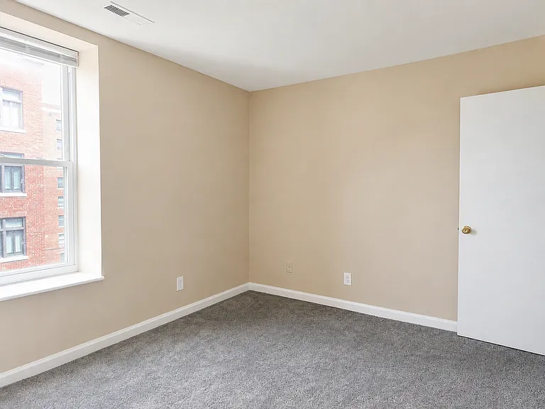 5394 Pershing Ave #502 — Photo 7