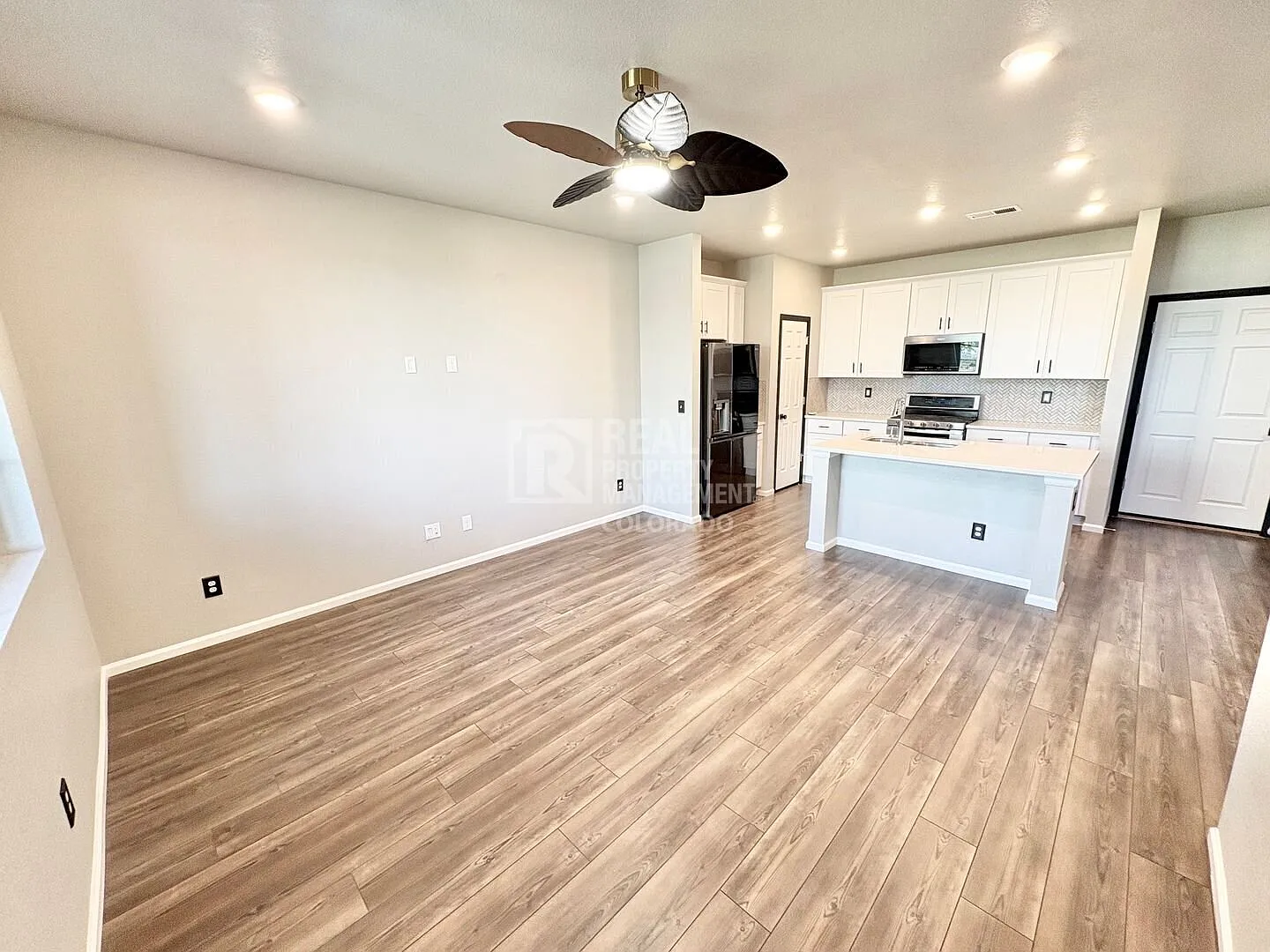 3 bed, 2.5 bath, 1428 sqft, $2,599 — Photo 1