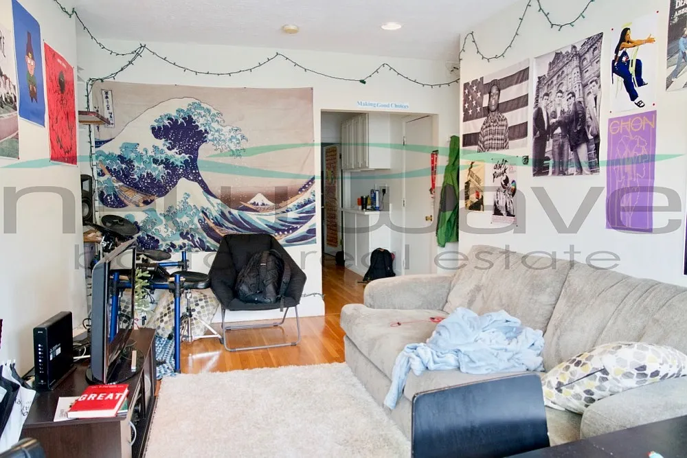 2 bed, 775 sqft, $3,850 — Photo 2