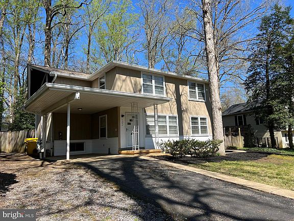 2nd image of 102 Oak Dr