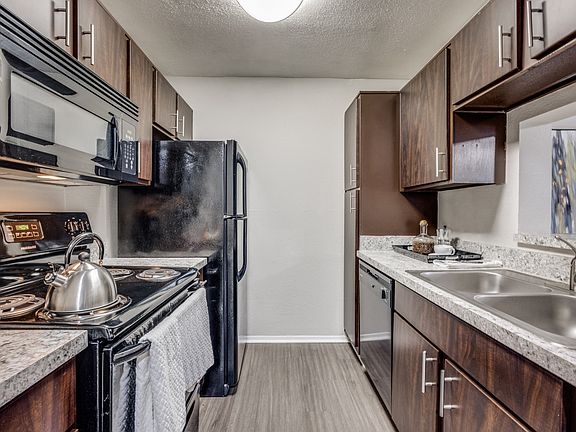 3rd image of 11000 Crescent Moon Dr #295