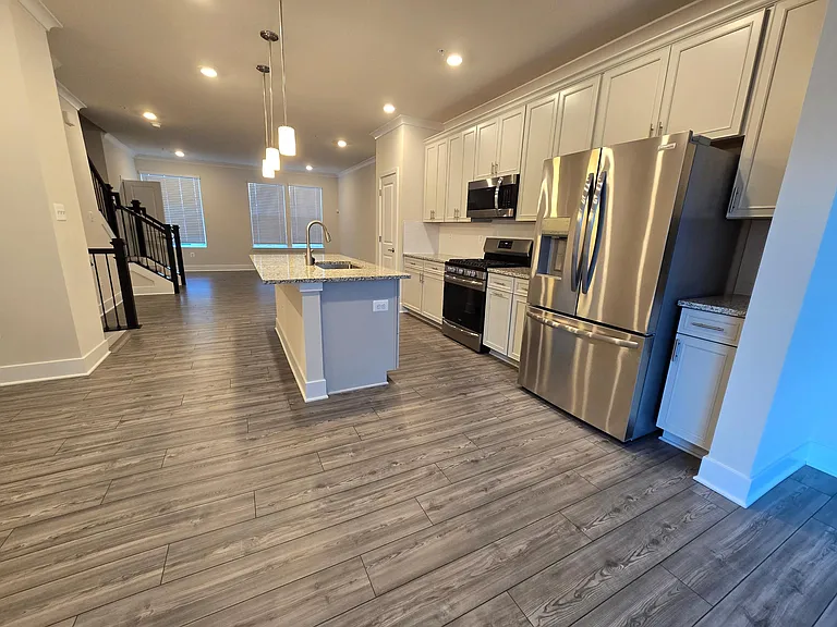 1408 Clingmans Dome Dr — Photo 1