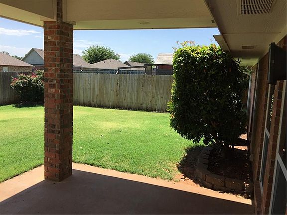 4th image of 326 Mary Dr