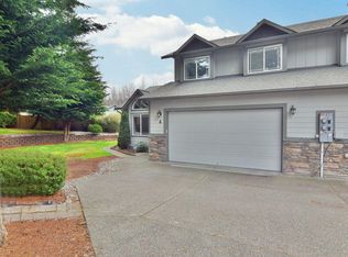 19333 Damson Rd #B, Lynnwood, WA 98036